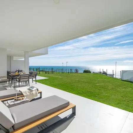 Azata Ground-floor Gem With Huge Garden And Terrace