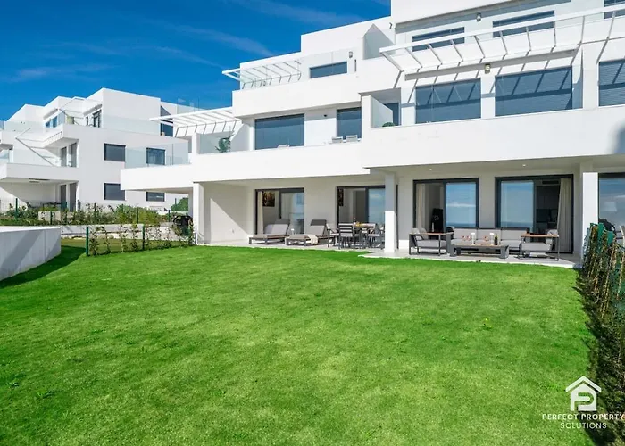 Lejlighed Azata Ground-floor Gem With Huge Garden And Terrace