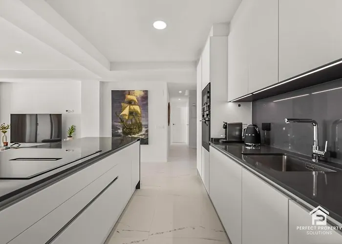 Lejlighed Azata Ground-floor Gem With Huge Garden And Terrace