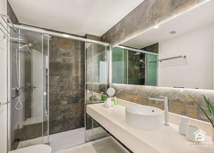 Azata Ground-floor Gem With Huge Garden And Terrace Lejlighed Estepona