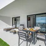 Azata Ground-floor Gem With Huge Garden And Terrace Apartmán