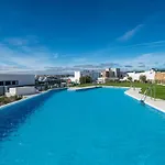 Apartmán Azata Ground-floor Gem With Huge Garden And Terrace *