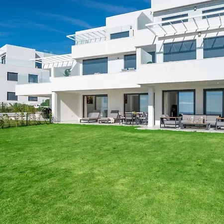 Apartment Azata Ground-floor Gem With Huge Garden And Terrace