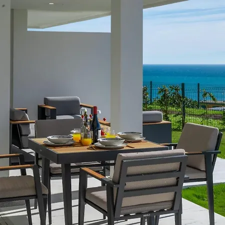 아파트 Azata Ground-floor Gem With Huge Garden And Terrace