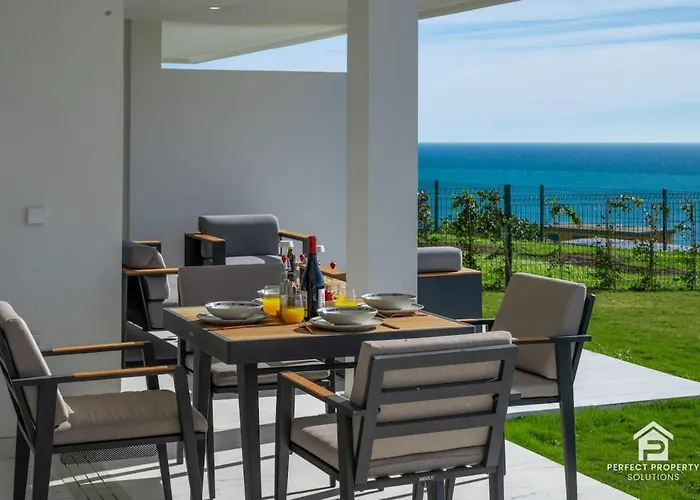 Apartment Azata Ground-floor Gem With Huge Garden And Terrace